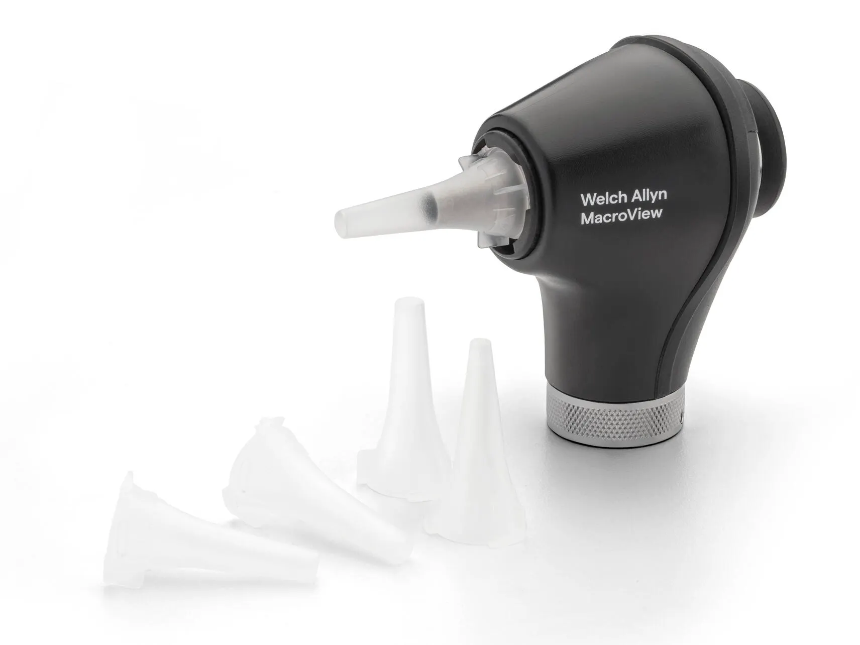 The MacroView plus otoscope and tips