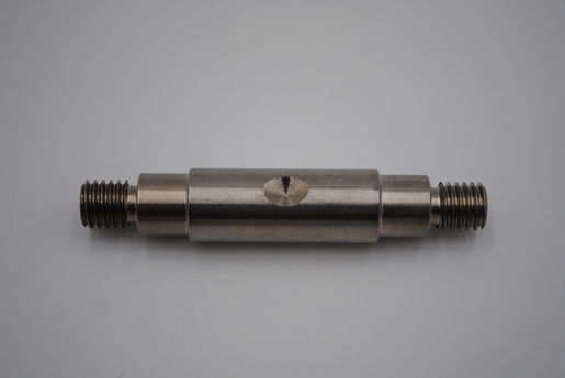WHEEL AXLE 12X64 GOLVO LOWR